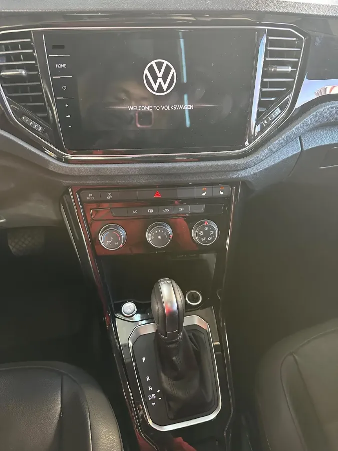 2022 Volkswagen T-Roc 1.4T 150HP L4 7DCT,autocango,china used car exporter,china ev exporter,chinese used car exporter,chinese used ev exporter