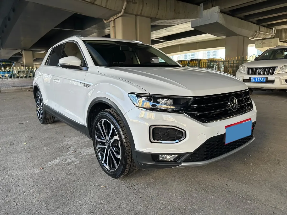 2022 Volkswagen T-Roc 1.4T 150HP L4 7DCT,autocango,china used car exporter,china ev exporter,chinese used car exporter,chinese used ev exporter