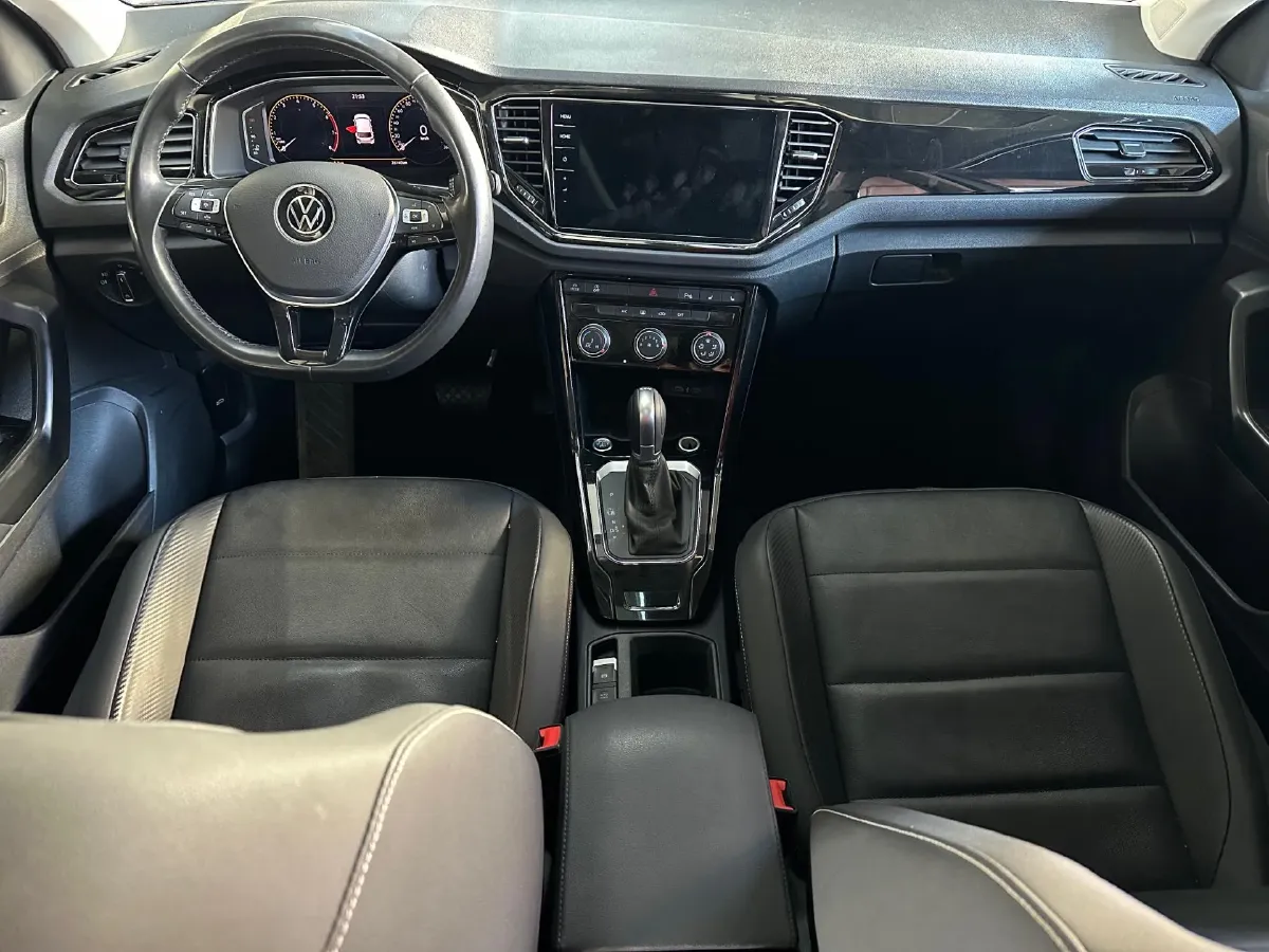 2022 Volkswagen T-Roc 1.4T 150HP L4 7DCT,autocango,china used car exporter,china ev exporter,chinese used car exporter,chinese used ev exporter