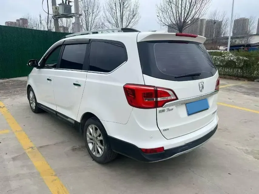2016 BaoJun 730 1.5L 112HP L4 5MT,autocango,china used car exporter,china ev exporter,chinese used car exporter,chinese used ev exporter