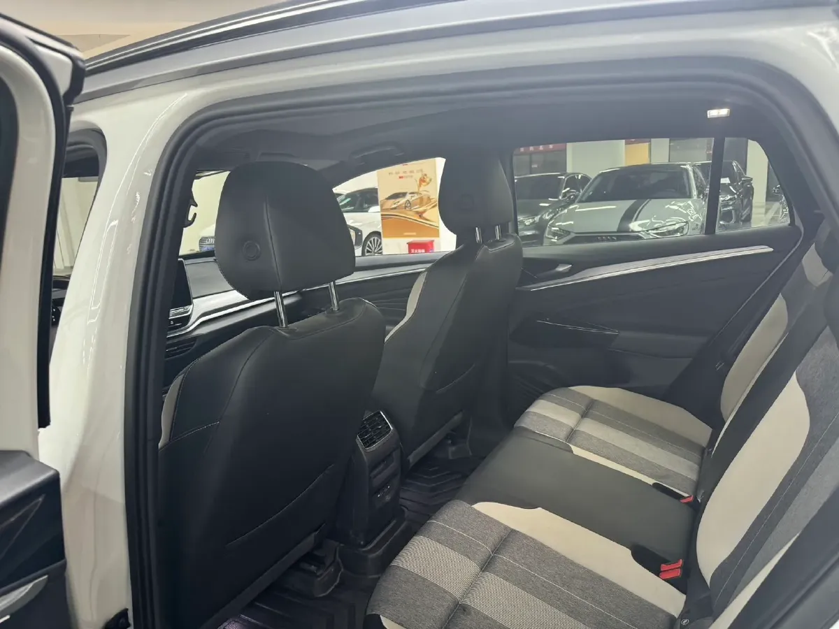 2022 Chevrolet Menlo BEV 61.1KWH,autocango,china used car exporter,china ev exporter,chinese used car exporter,chinese used ev exporter