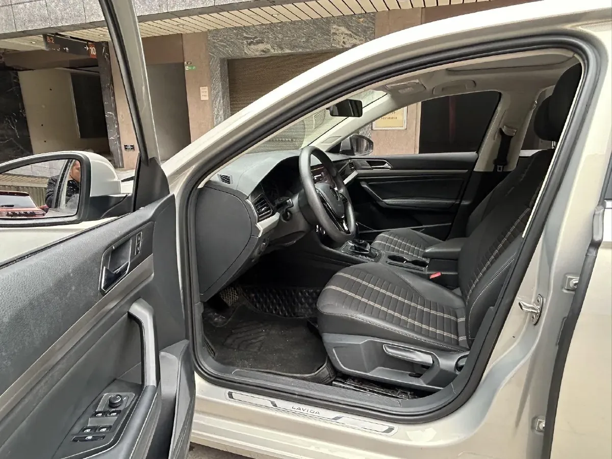 2021 Volkswagen Lavida 1.4T 150HP L4 7DCT,autocango,china used car exporter,china ev exporter,chinese used car exporter,chinese used ev exporter