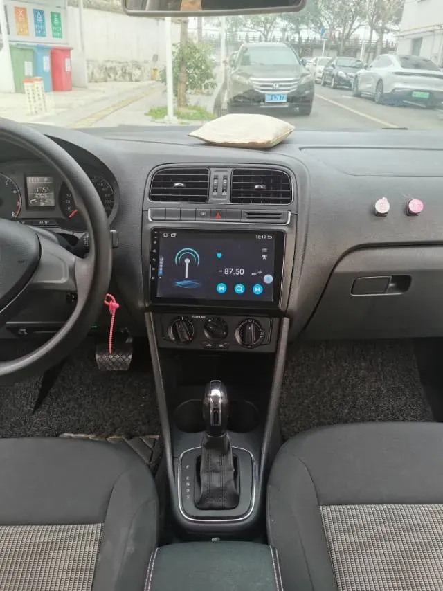 2016 Volkswagen Polo 1.4L 90HP L4 6AT,autocango,china used car exporter,china ev exporter,chinese used car exporter,chinese used ev exporter