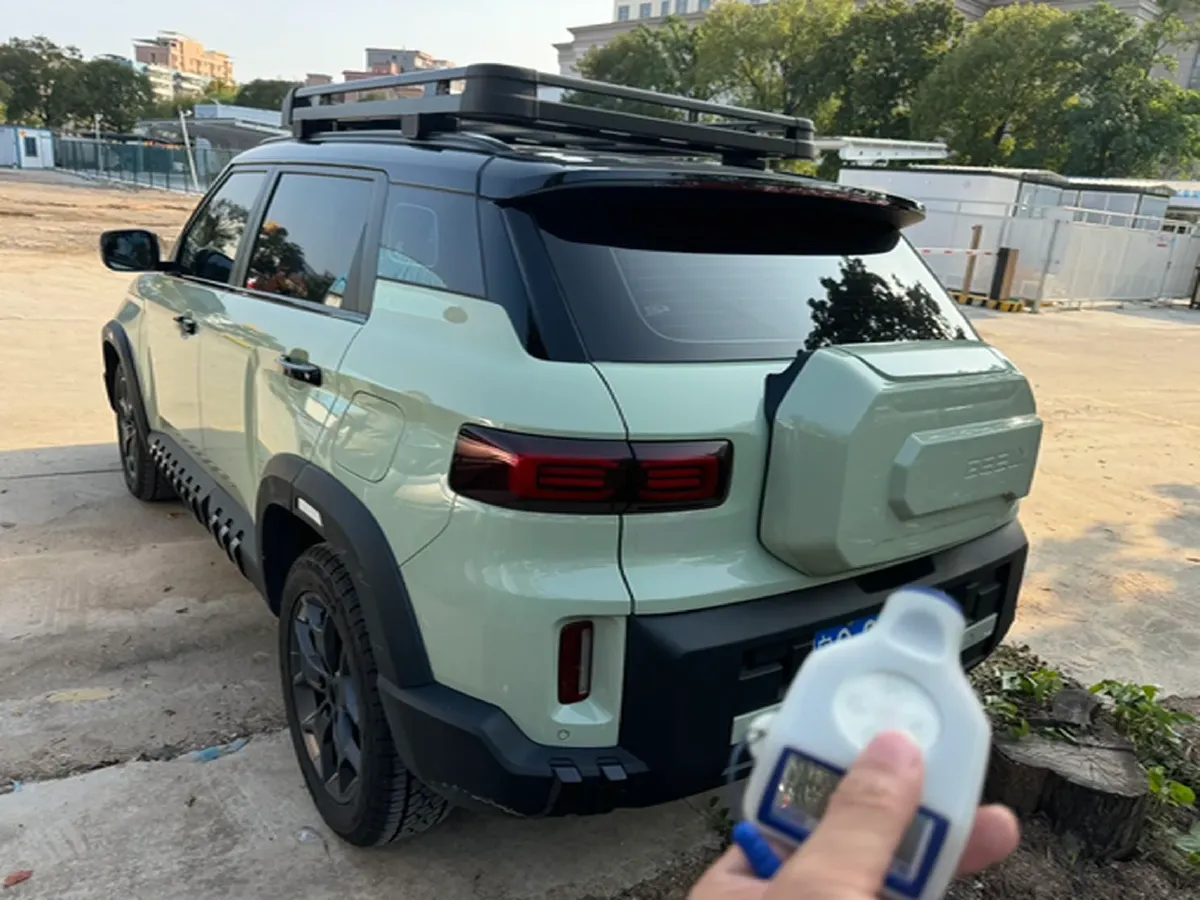 2025 Geely Cowboy 1.5T 181HP L4 7DCT,autocango,china used car exporter,china ev exporter,chinese used car exporter,chinese used ev exporter