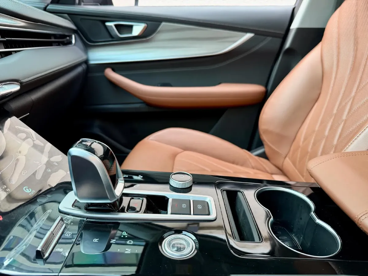 2022 Volkswagen T-Cross 1.5L 113HP L4 6AT,autocango,china used car exporter,china ev exporter,chinese used car exporter,chinese used ev exporter