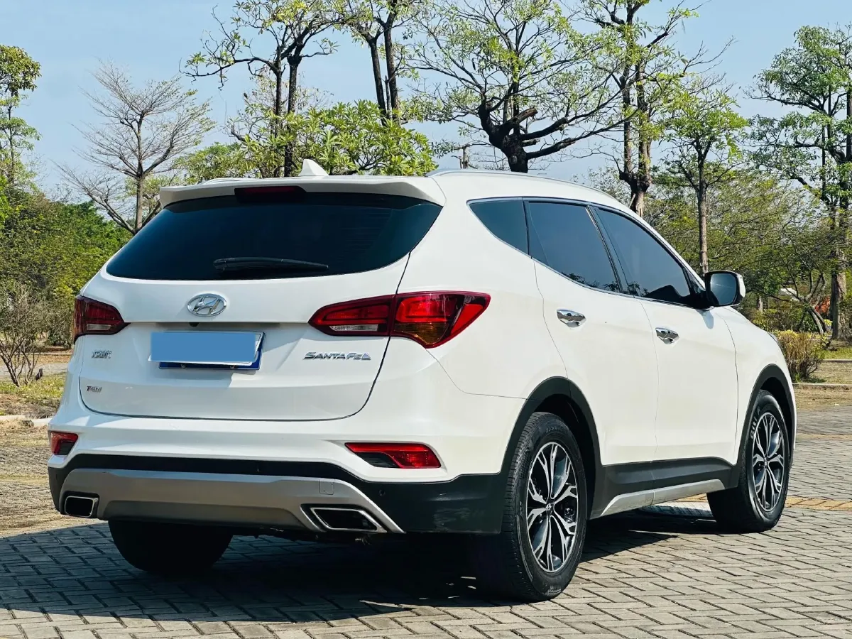 2017 Hyundai Santafe 2.0T 245HP L4 6AT,autocango,china used car exporter,china ev exporter,chinese used car exporter,chinese used ev exporter