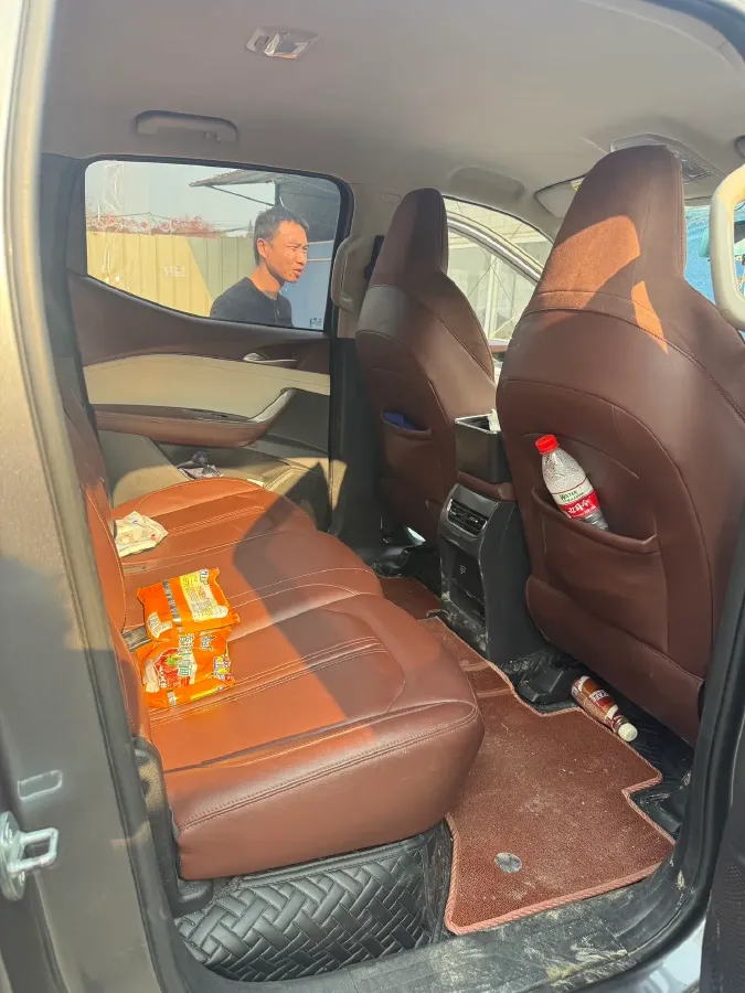 2023 MAXUS Interstellar 2.0T 218HP L4 8AT,autocango,china used car exporter,china ev exporter,chinese used car exporter,chinese used ev exporter