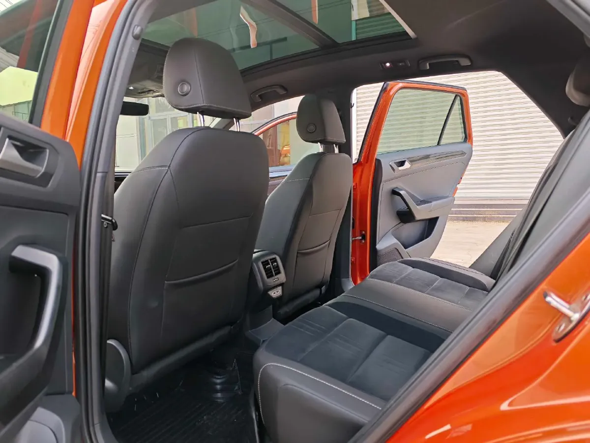 2020 Volkswagen T-Roc 1.4T 150HP L4 7DCT,autocango,china used car exporter,china ev exporter,chinese used car exporter,chinese used ev exporter