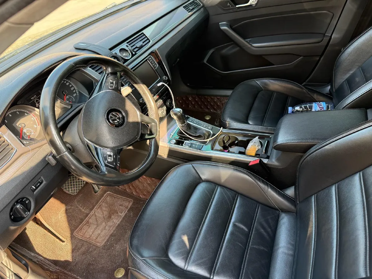 2017 Volkswagen Passat 1.8T 180HP L4 7DCT,autocango,china used car exporter,china ev exporter,chinese used car exporter,chinese used ev exporter