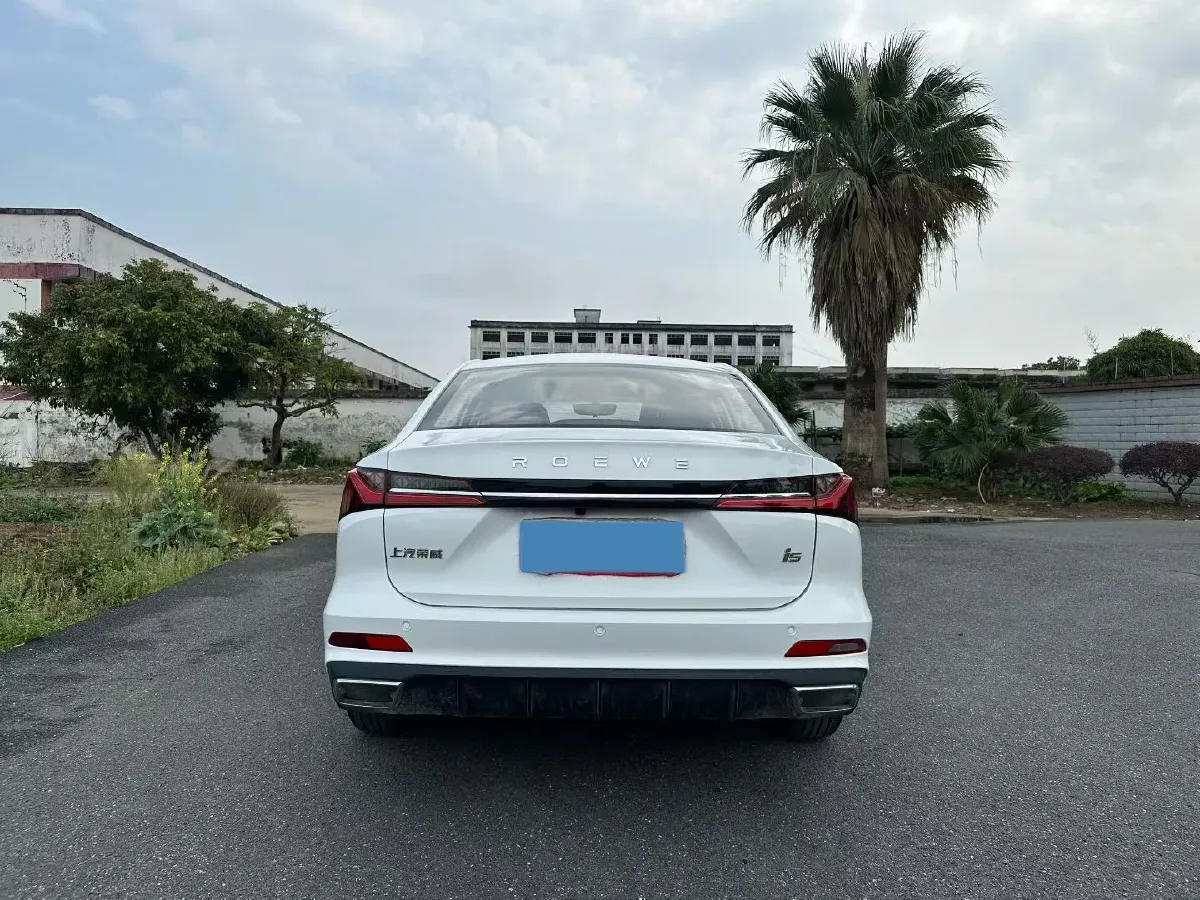 2023 Roewe i5 1.5L 129HP L4 CVT,autocango,china used car exporter,china ev exporter,chinese used car exporter,chinese used ev exporter