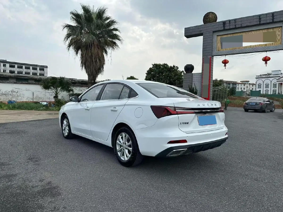 2023 Roewe i5 1.5L 129HP L4 CVT,autocango,china used car exporter,china ev exporter,chinese used car exporter,chinese used ev exporter