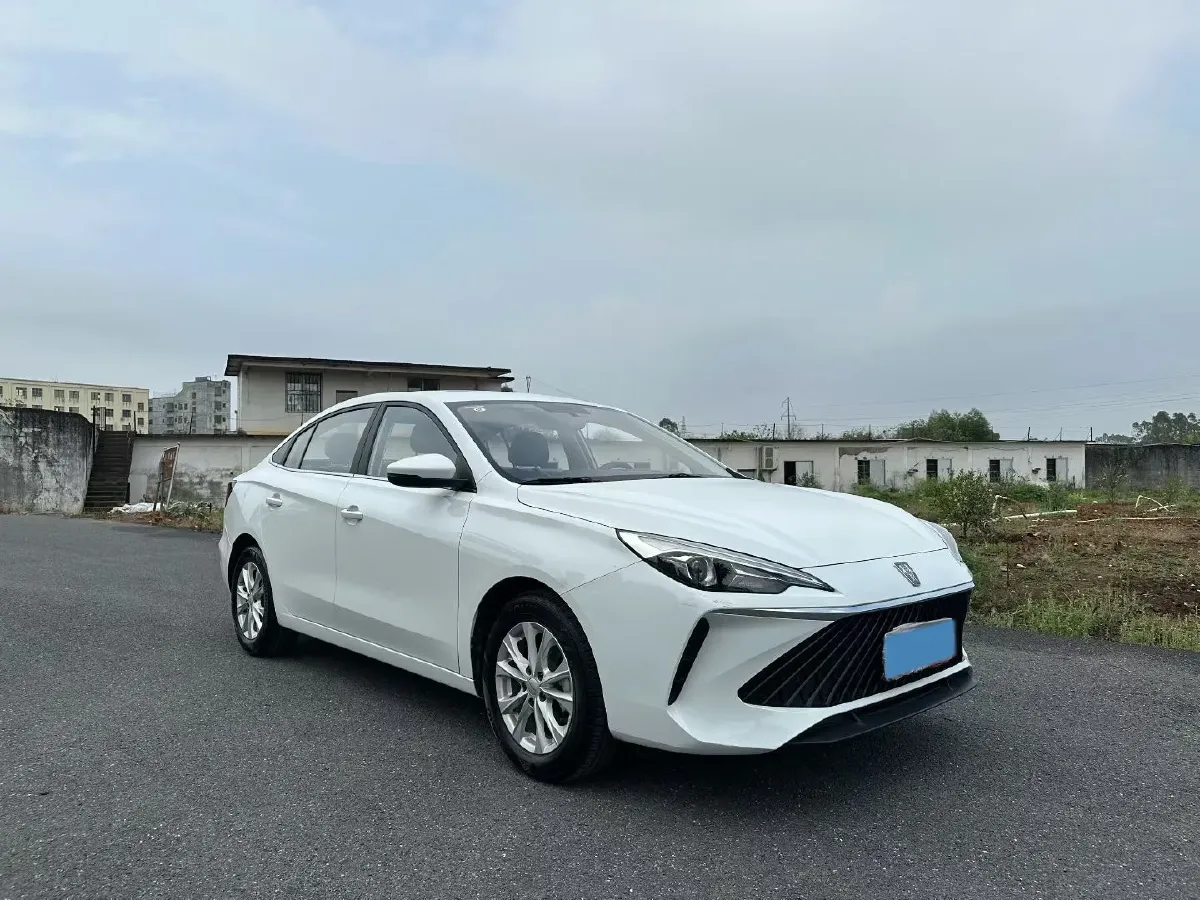 2023 Roewe i5 1.5L 129HP L4 CVT,autocango,china used car exporter,china ev exporter,chinese used car exporter,chinese used ev exporter