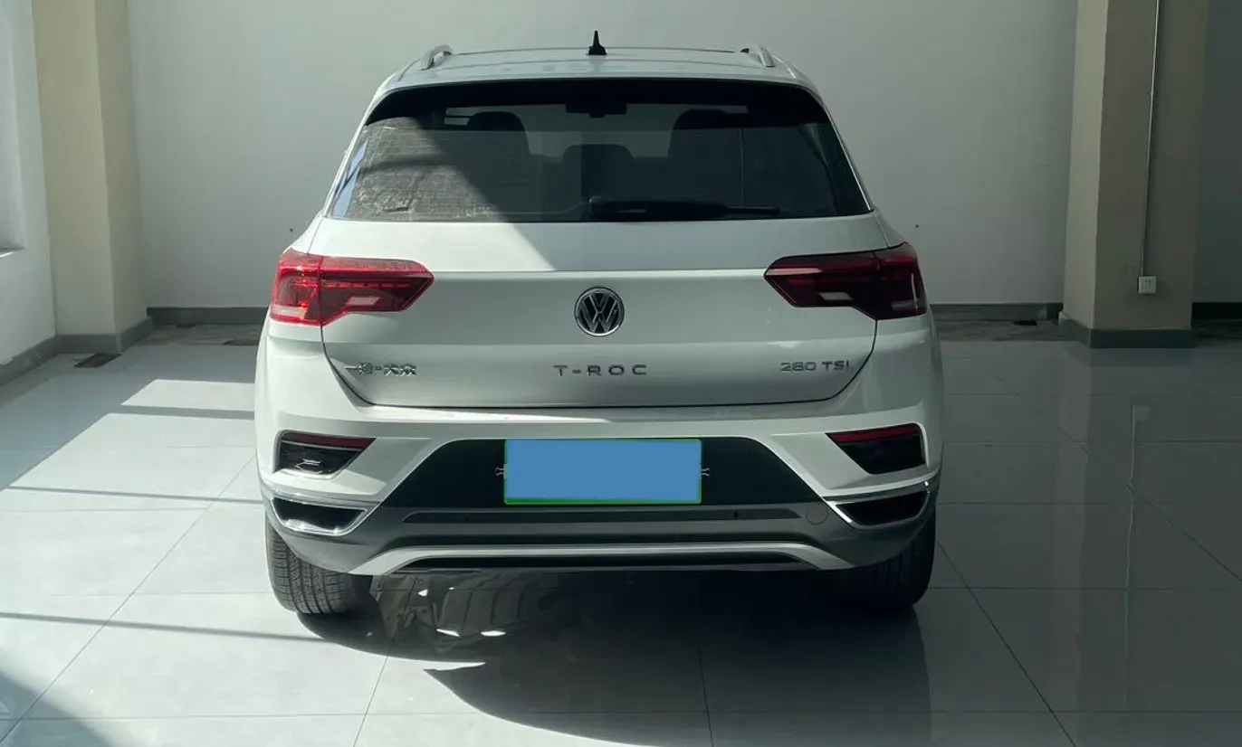 2021 Volkswagen T-Roc 1.4T 150HP L4 7DCT,autocango,china used car exporter,china ev exporter,chinese used car exporter,chinese used ev exporter