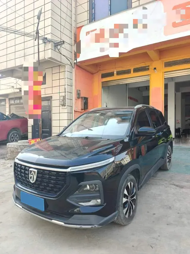 2021 BaoJun 530 1.5T 147HP L4 6MT,autocango,china used car exporter,china ev exporter,chinese used car exporter,chinese used ev exporter