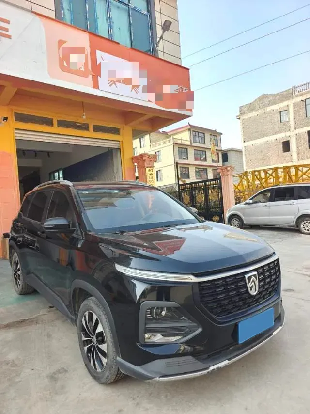 2021 BaoJun 530 1.5T 147HP L4 6MT,autocango,china used car exporter,china ev exporter,chinese used car exporter,chinese used ev exporter