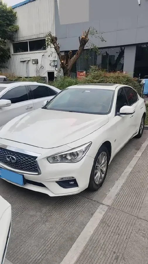 2022 Infiniti Q50L 2.0T 211HP L4 7AT,autocango,china used car exporter,china ev exporter,chinese used car exporter,chinese used ev exporter
