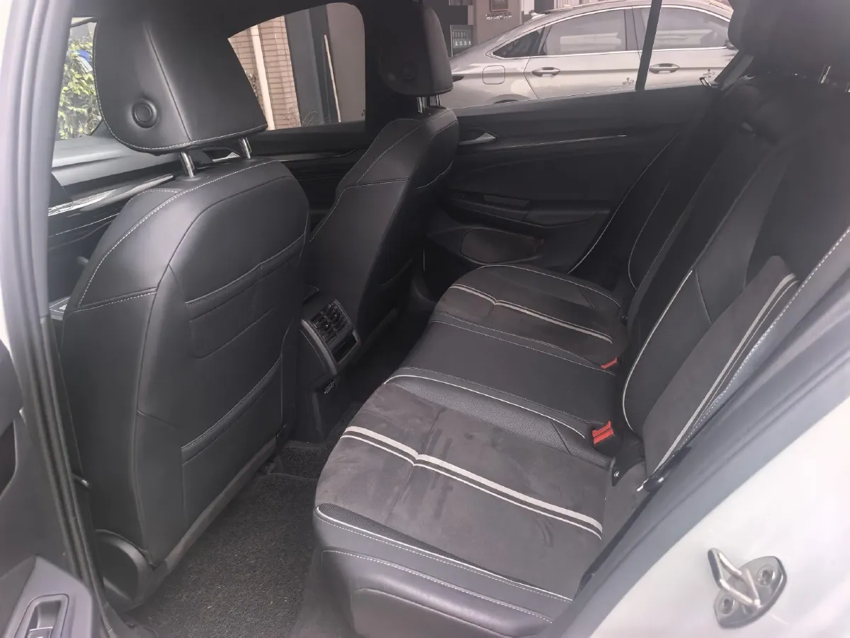 2023 Volkswagen Golf 1.4T 150HP L4 7DCT,autocango,china used car exporter,china ev exporter,chinese used car exporter,chinese used ev exporter