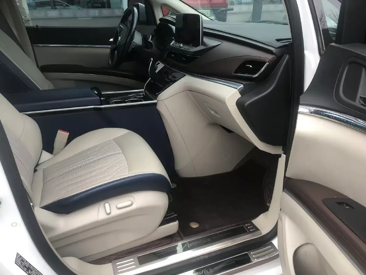 2021 Buick GL8 2.0T 237HP L4 9AT,autocango,china used car exporter,china ev exporter,chinese used car exporter,chinese used ev exporter