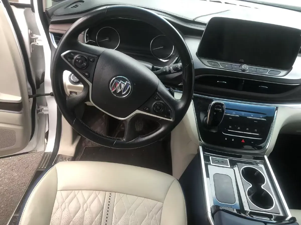 2021 Buick GL8 2.0T 237HP L4 9AT,autocango,china used car exporter,china ev exporter,chinese used car exporter,chinese used ev exporter