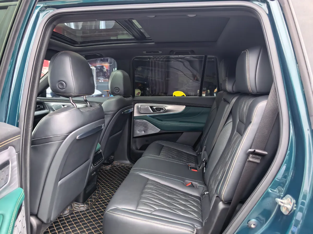 2022 GAC Trumpchi GS8 2.0T 252HP L4 8AT,autocango,china used car exporter,china ev exporter,chinese used car exporter,chinese used ev exporter