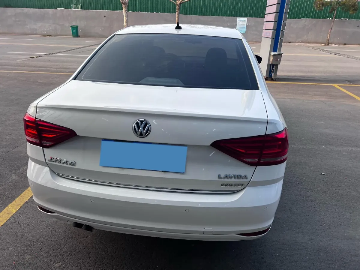 2017 Volkswagen Lavida 1.4T 131HP L4 7DCT,autocango,china used car exporter,china ev exporter,chinese used car exporter,chinese used ev exporter