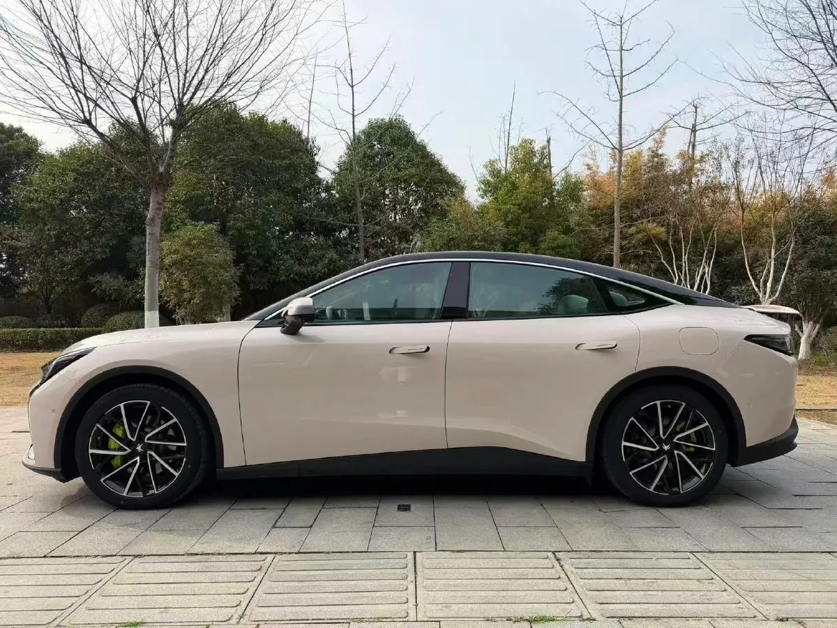 2024 ARCFOX αT5 BEV 79.2KWH,autocango,china used car exporter,china ev exporter,chinese used car exporter,chinese used ev exporter