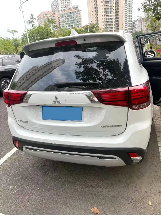 2019 Mitsubishi Outlander 2.0L 166HP L4 CVT,autocango,china used car exporter,china ev exporter,chinese used car exporter,chinese used ev exporter
