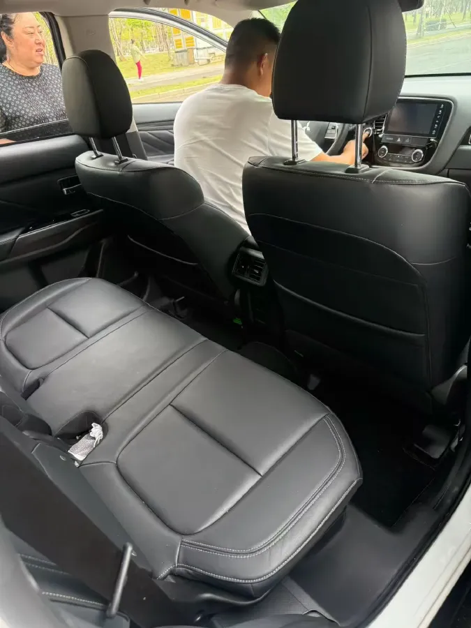 2019 Mitsubishi Outlander 2.0L 166HP L4 CVT,autocango,china used car exporter,china ev exporter,chinese used car exporter,chinese used ev exporter