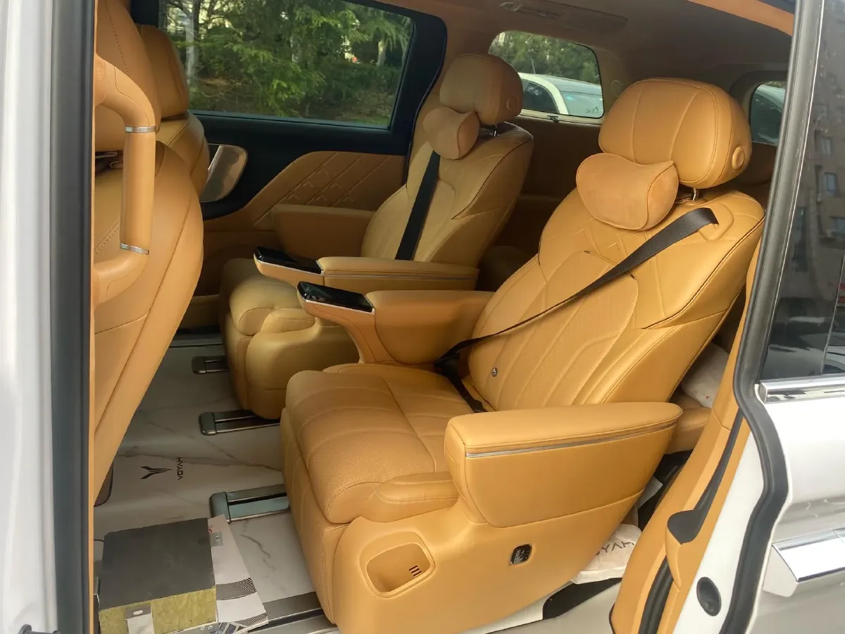 2026 Voyah Dream 1.5T 150HP L4 PHEV,autocango,china used car exporter,china ev exporter,chinese used car exporter,chinese used ev exporter