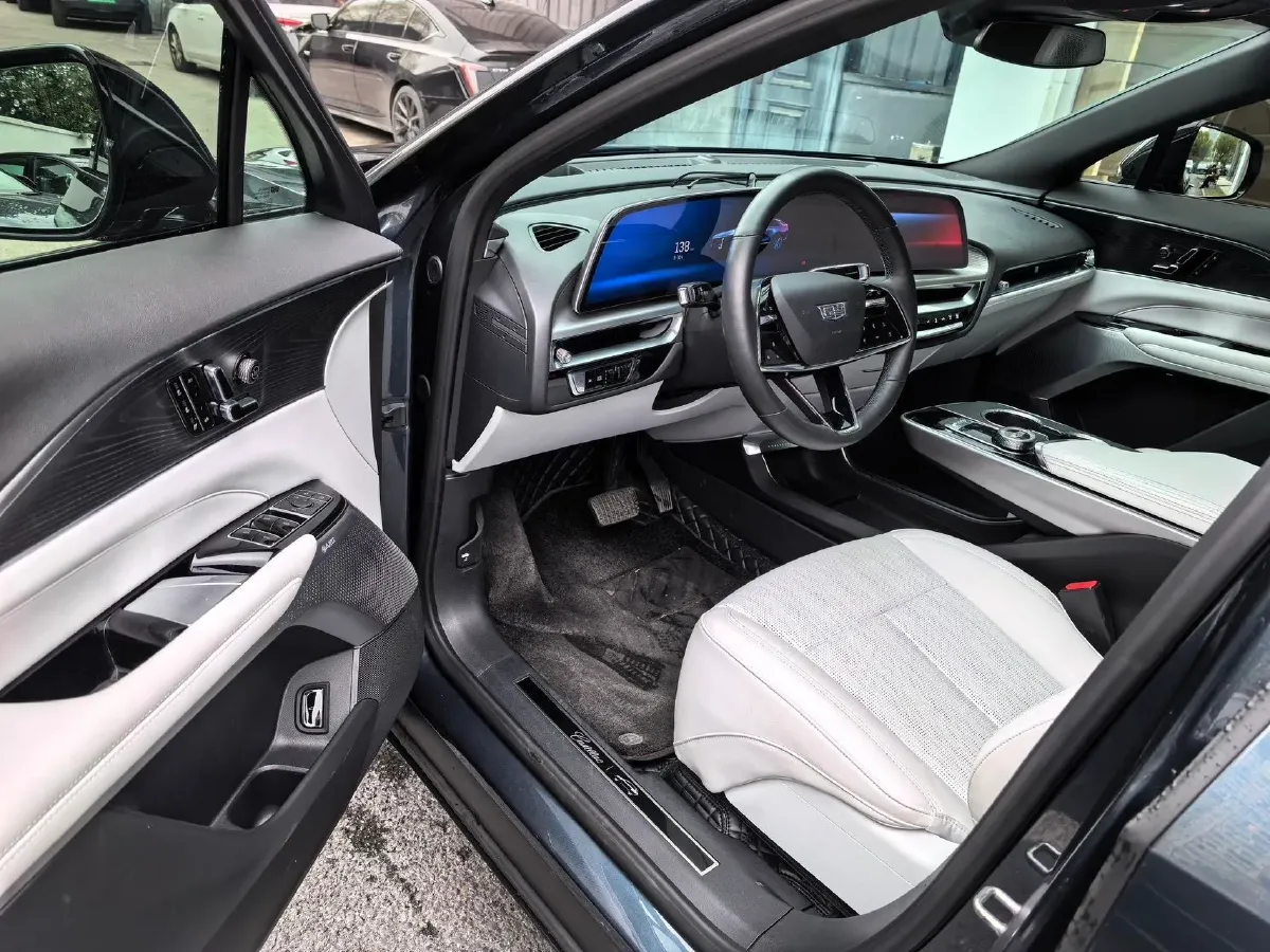 2024 Cadillac IQ Lyriq BEV 68.4KWH,autocango,china used car exporter,china ev exporter,chinese used car exporter,chinese used ev exporter