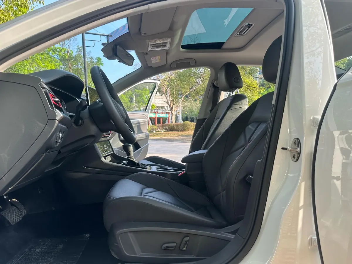 2024 Volkswagen Lavida 1.5T 160HP L4 7DCT,autocango,china used car exporter,china ev exporter,chinese used car exporter,chinese used ev exporter