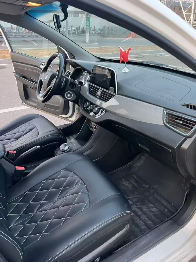 2018 BaoJun 360 1.5L 112HP L4 6MT,autocango,china used car exporter,china ev exporter,chinese used car exporter,chinese used ev exporter