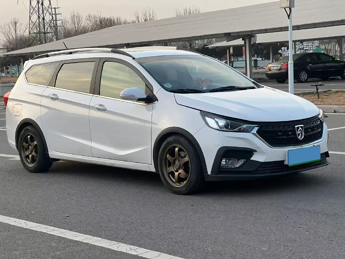 2018 BaoJun 360 1.5L 112HP L4 6MT,autocango,china used car exporter,china ev exporter,chinese used car exporter,chinese used ev exporter