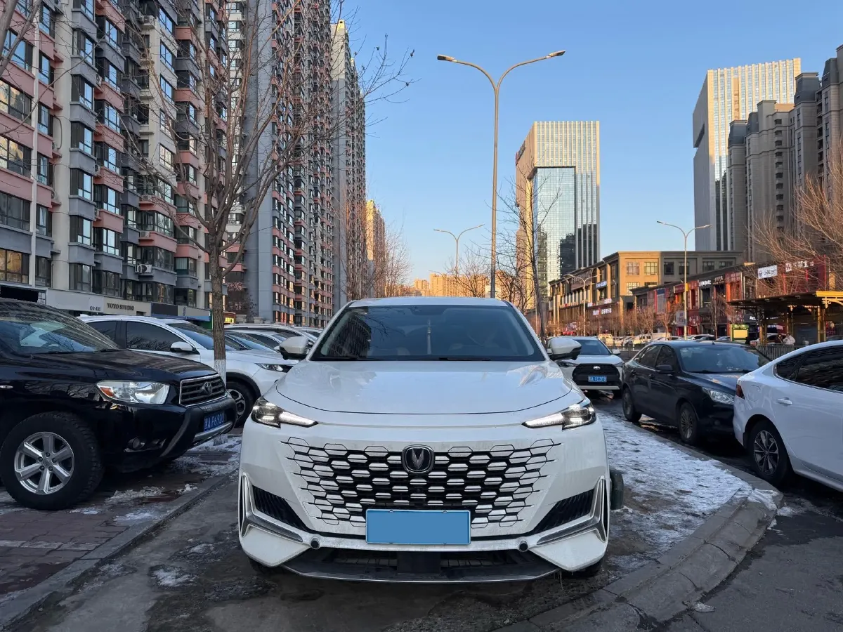 2021 ChangAn UNI-K 2.0T 233HP L4 8AT,autocango,china used car exporter,china ev exporter,chinese used car exporter,chinese used ev exporter