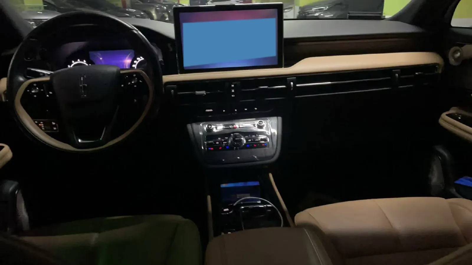 2021 Lincoln Corsair 2.0T 245HP L4 8AT,autocango,china used car exporter,china ev exporter,chinese used car exporter,chinese used ev exporter