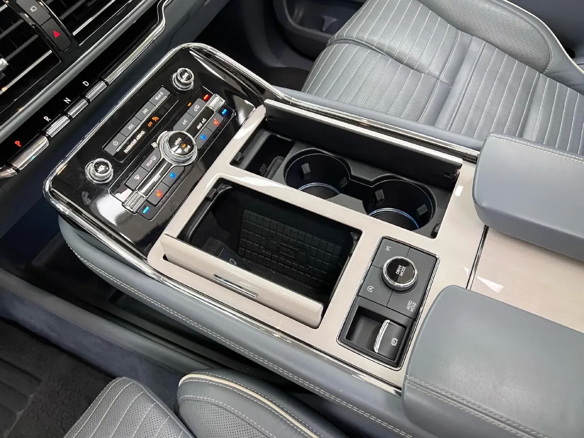 2022 Lincoln Navigator 3.5T 415HP V6 10AT,autocango,china used car exporter,china ev exporter,chinese used car exporter,chinese used ev exporter