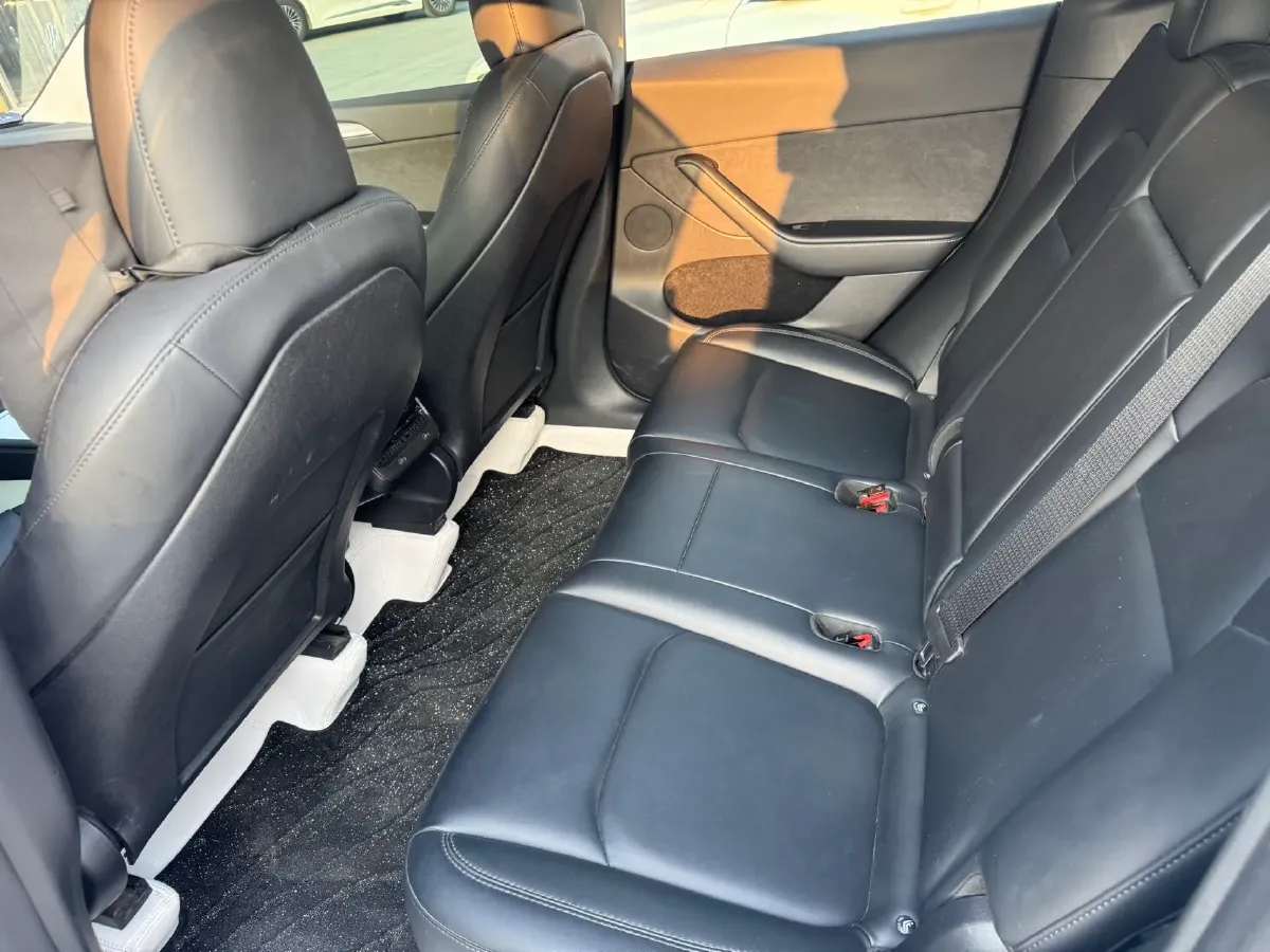 2022 Tesla Model Y BEV 60KWH,autocango,china used car exporter,china ev exporter,chinese used car exporter,chinese used ev exporter