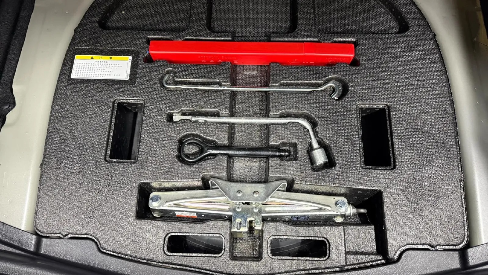 2023 Toyota Camry 2.5L 178HP L4 E-CVT Hybrid,autocango,china used car exporter,china ev exporter,chinese used car exporter,chinese used ev exporter