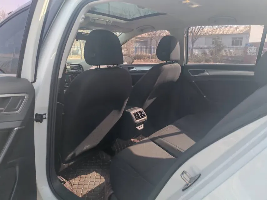 2019 Volkswagen Golf 1.2T 116HP L4 7DCT,autocango,china used car exporter,china ev exporter,chinese used car exporter,chinese used ev exporter