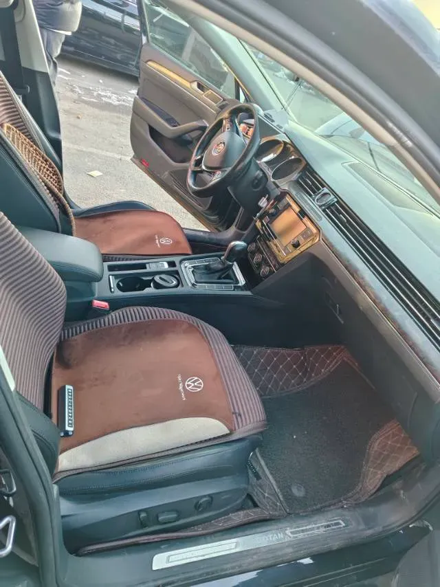 2018 Volkswagen Magotan 1.8T 180HP L4 7DCT,autocango,china used car exporter,china ev exporter,chinese used car exporter,chinese used ev exporter