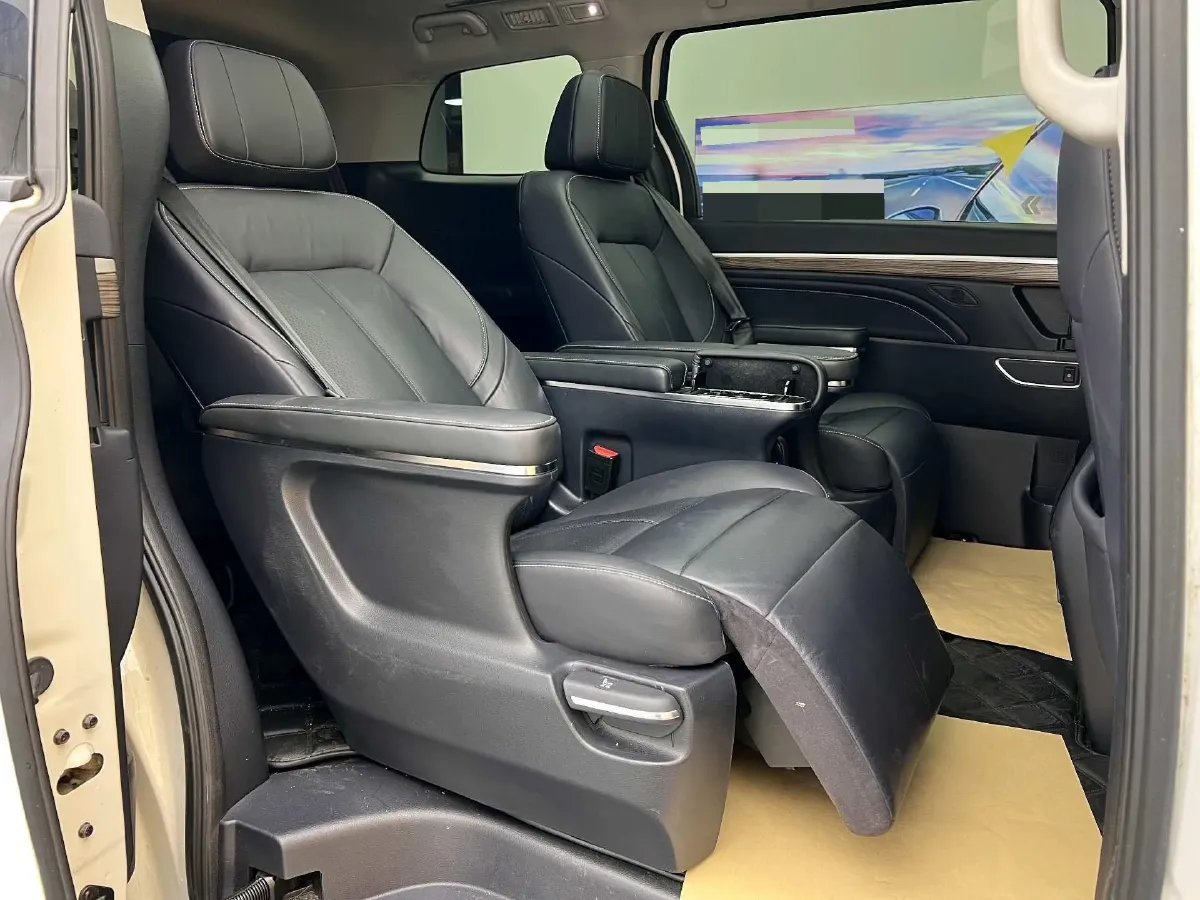 2021 GAC Trumpchi M8 2.0T 252HP L4 8AT,autocango,china used car exporter,china ev exporter,chinese used car exporter,chinese used ev exporter