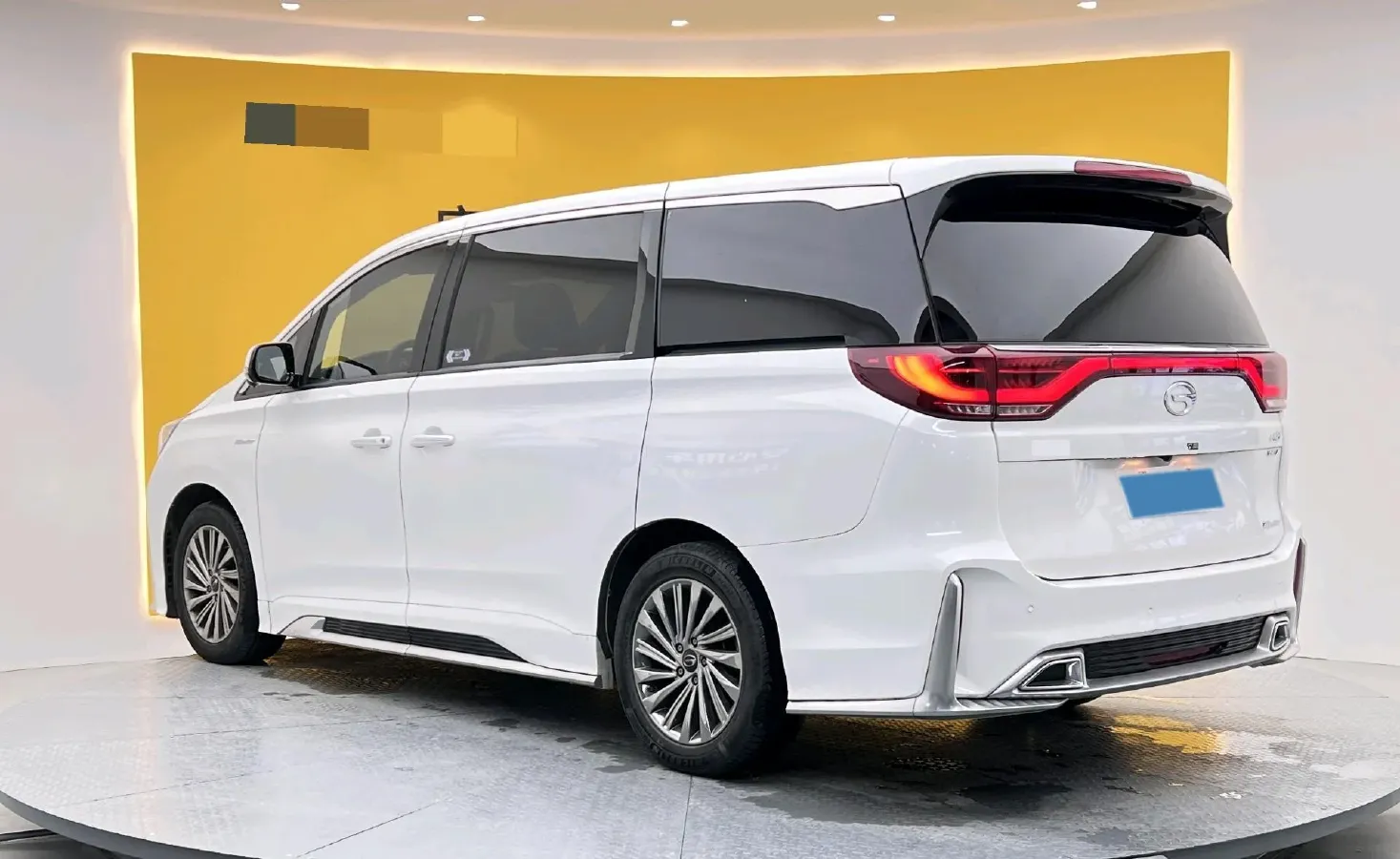 2021 GAC Trumpchi M8 2.0T 252HP L4 8AT,autocango,china used car exporter,china ev exporter,chinese used car exporter,chinese used ev exporter
