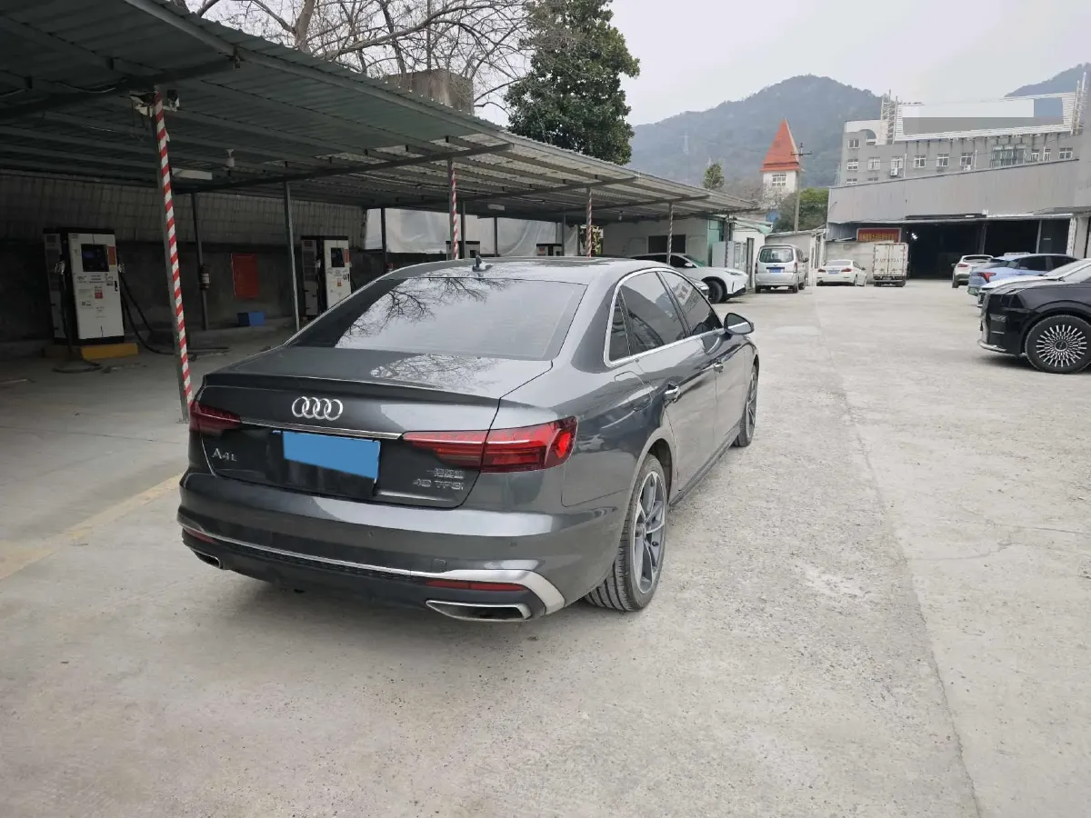 2020 Audi A4L 2.0T 190HP L4 7DCT,autocango,china used car exporter,china ev exporter,chinese used car exporter,chinese used ev exporter