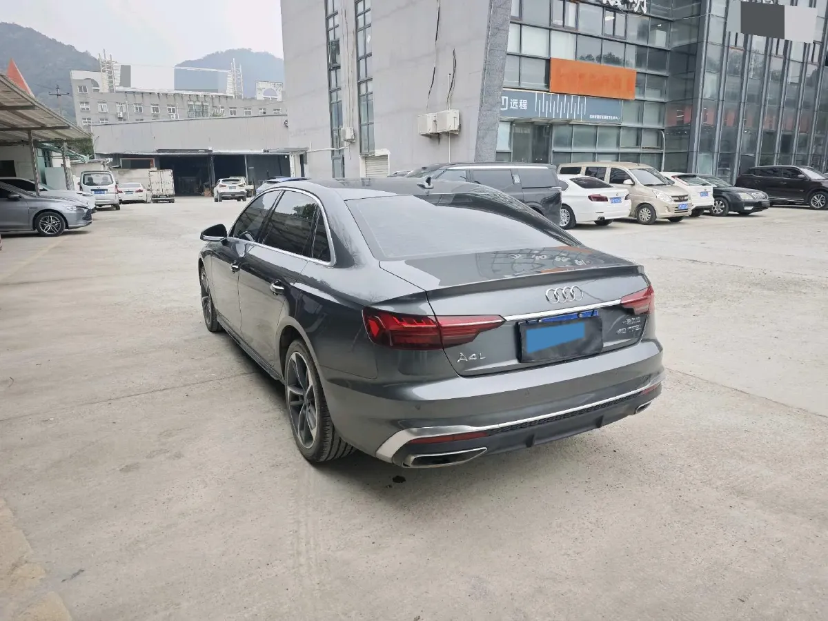 2020 Audi A4L 2.0T 190HP L4 7DCT,autocango,china used car exporter,china ev exporter,chinese used car exporter,chinese used ev exporter
