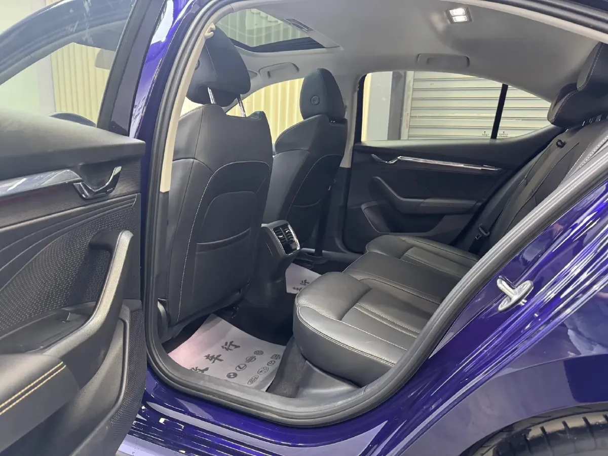 2022 Skoda Octavia 1.4T 150HP L4 7DCT,autocango,china used car exporter,china ev exporter,chinese used car exporter,chinese used ev exporter