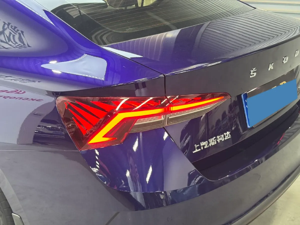 2022 Skoda Octavia 1.4T 150HP L4 7DCT,autocango,china used car exporter,china ev exporter,chinese used car exporter,chinese used ev exporter