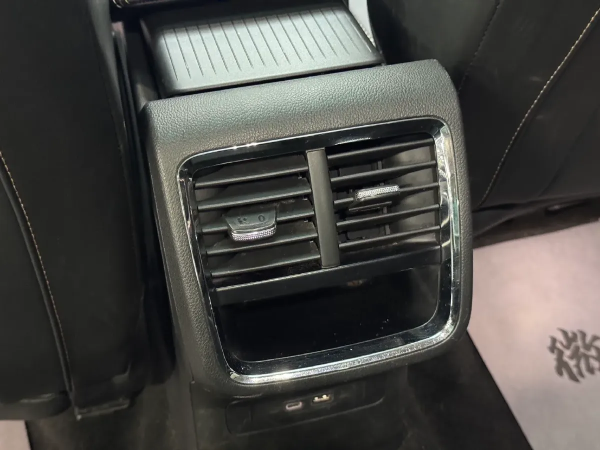 2022 Skoda Octavia 1.4T 150HP L4 7DCT,autocango,china used car exporter,china ev exporter,chinese used car exporter,chinese used ev exporter