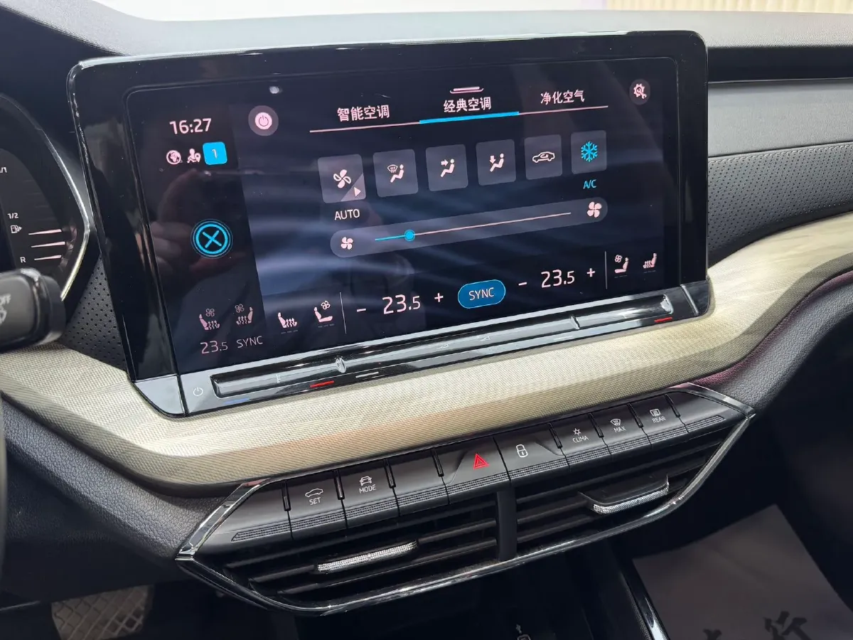 2022 Skoda Octavia 1.4T 150HP L4 7DCT,autocango,china used car exporter,china ev exporter,chinese used car exporter,chinese used ev exporter