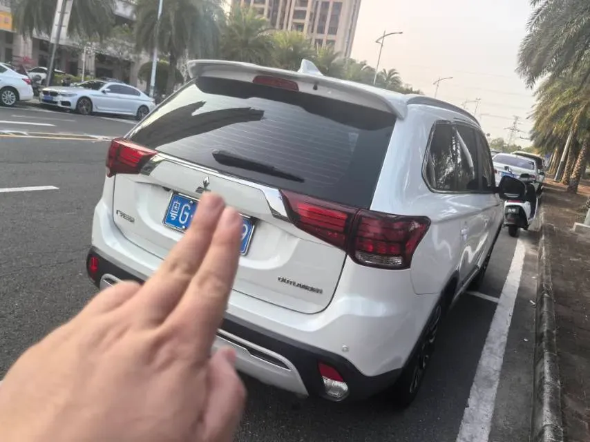 2019 Mitsubishi Outlander 2.0L 166HP L4 CVT,autocango,china used car exporter,china ev exporter,chinese used car exporter,chinese used ev exporter