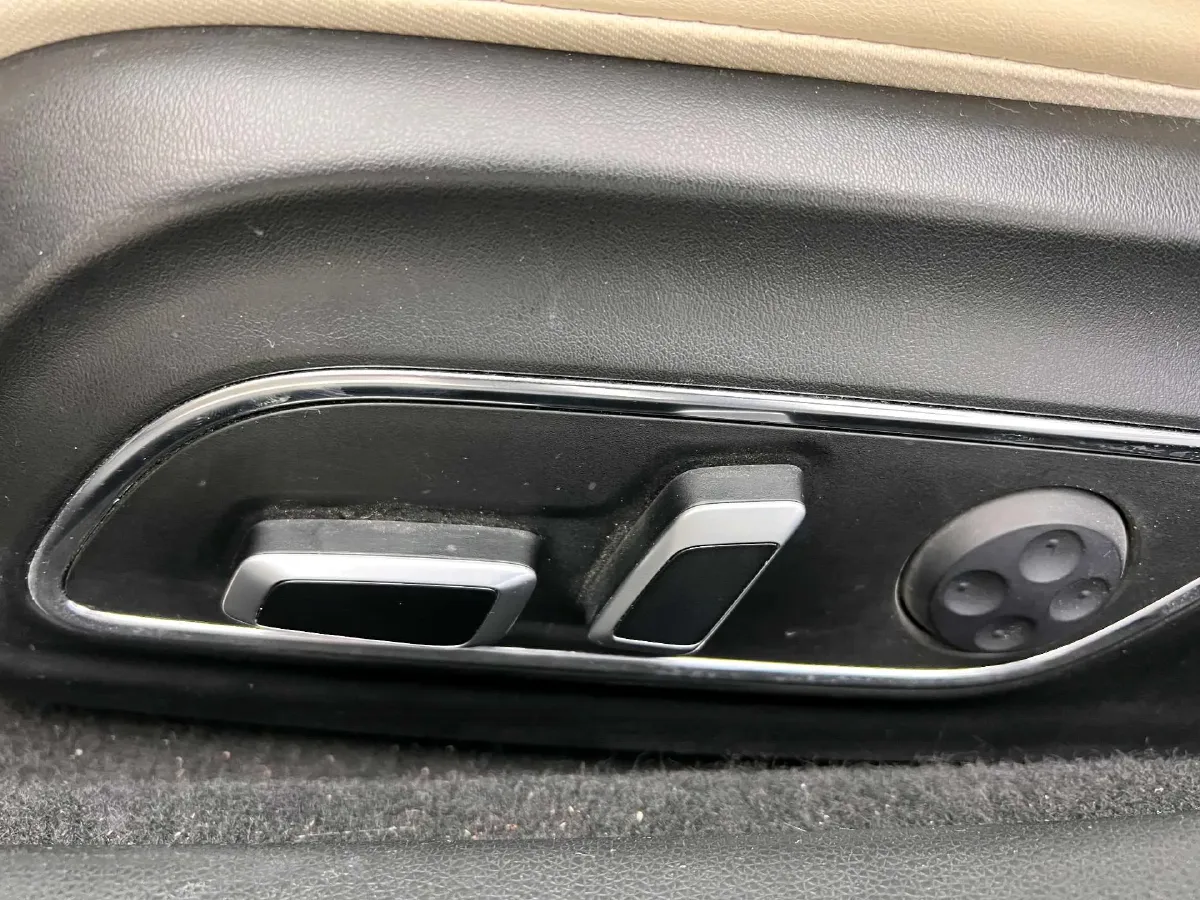 2021 Iveco OuSheng 3.0T 180HP L4 8AT,autocango,china used car exporter,china ev exporter,chinese used car exporter,chinese used ev exporter